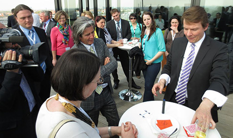 joerg-alexander-zauberkunst-bezaubernde-firmenevents-05